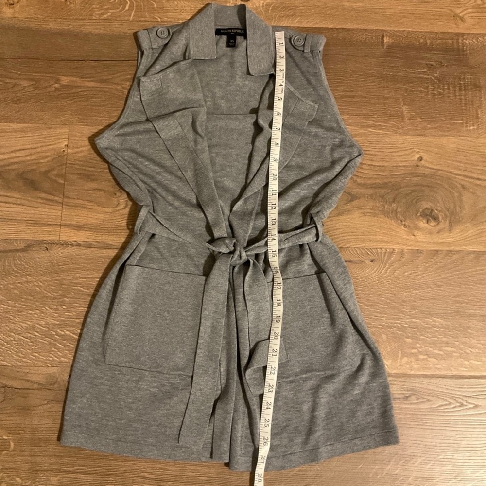 Banana Republic Factory sleeveless vest with tie belt, XS - Picture 6 of 6